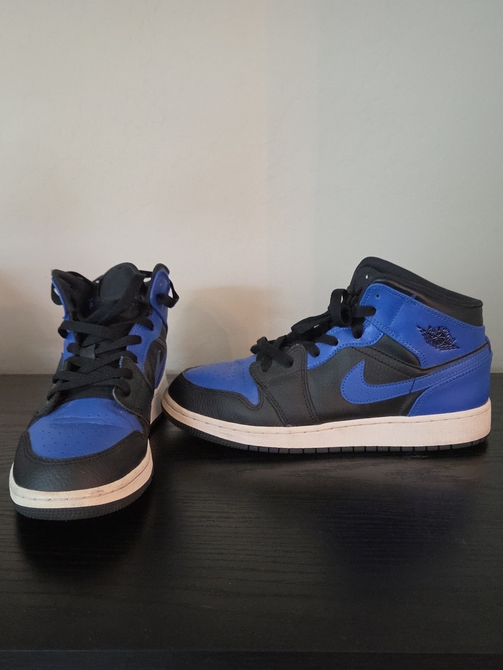 Nike Kids Black and Royal Blue Mid-Top Sneakers Hyper Royal